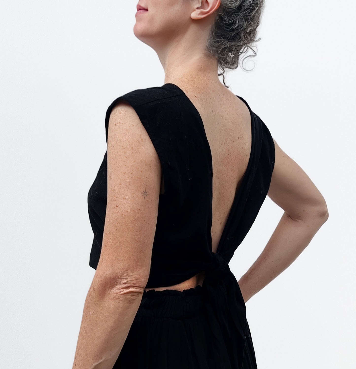 Simran Reversible Wrap Top, black